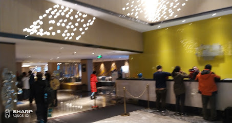 锦江亚丁宾馆（东南门）