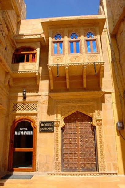 OYO 80027 Hotel Raj Palace