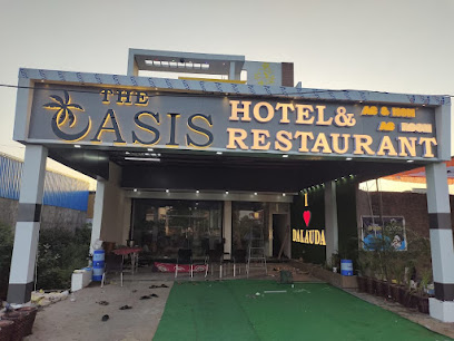 HOTEL THE OASIS