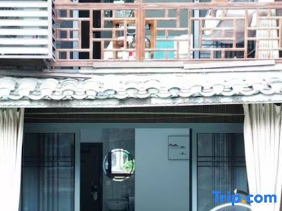 Jinshui Loutai River View Inn