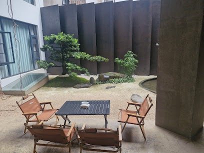 Re-blooming House