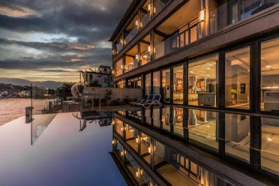 Puqi Cangyue Qionglou Lake View Holiday Hotel