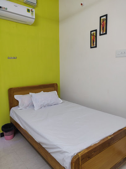 VT Rooms, Usilampatti