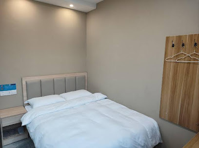 Huai'an Surprise Hotel