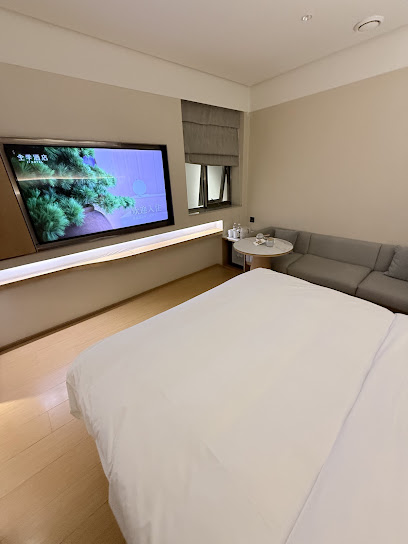 All Seasons Hotel