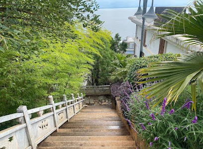 Yuanshanqing · Stone Hill Seaview Hostel