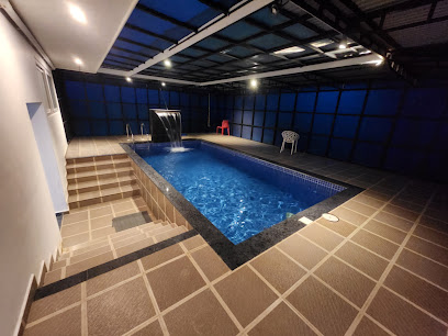 Beez Den Pool Villa