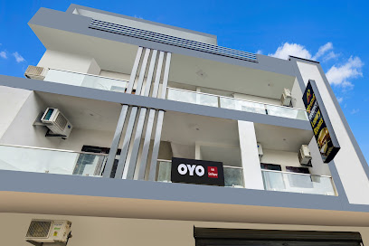 OYO 828961 A GRAND REGENCY