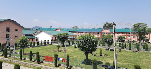 Lake Isle Resort