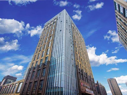 Kerry Carl Cinema Hotel