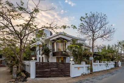 SaffronStays Vedanta - 5 Bedroom Villa in Lonavala