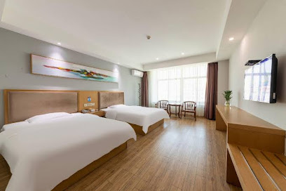 Island Harbour Hotel