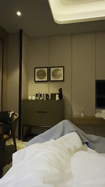 Phoenix New Century Grand Hotel