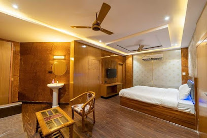 Hotel Dee Copper Chimini