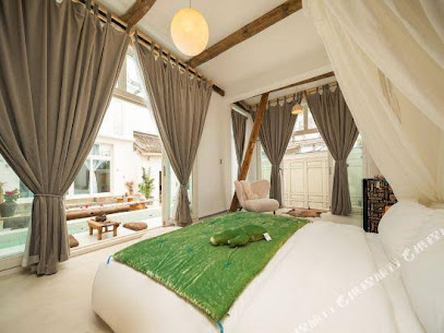 Dali Xianlv cang Hai Bai Ju Inn