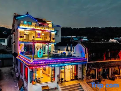 Deer Panoramic View of Taihu Hot Spring Home Party Club