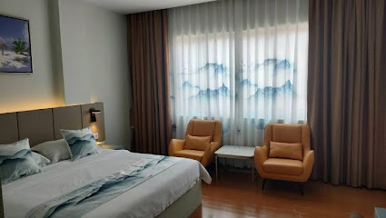 Sihui Bohui Business Hotel
