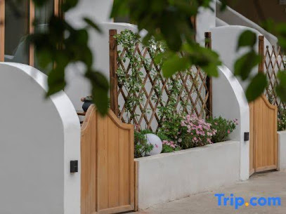 Lugu Lake September Sky Stay