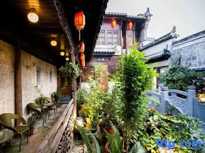 Fan's Courtyard Hostel