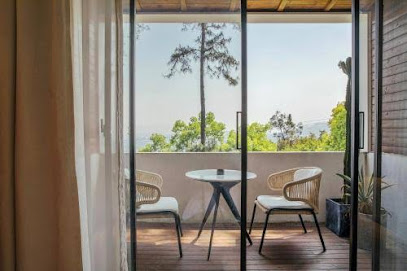 REVE HOUSE