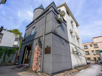 Benny Elysee Love Hotel