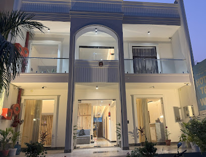 Hotel Taj Way