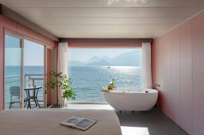 Maan Co Co Seaview Villa