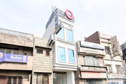 Capital O 70928 Hotel Golden Home