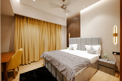 Hangout Luxury studio