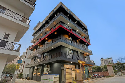 Hotel O Super Townhouse Cloud Bay, Near Genpact, Sector-69, Gurgaon