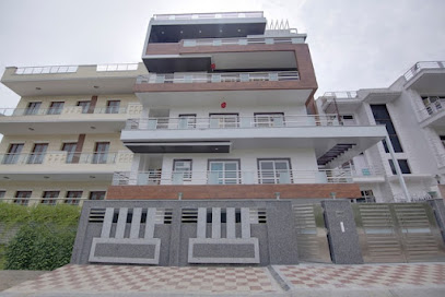 OYO Elegant Studio Sector 27 Near Appu Ghar