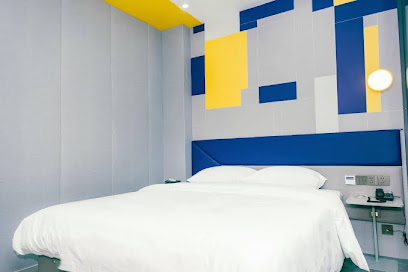7 Days Hotel