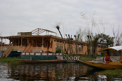 HouseBoat Tunda Palace
