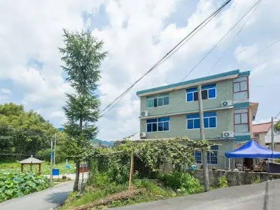 Tonglu She Township Bamboo House