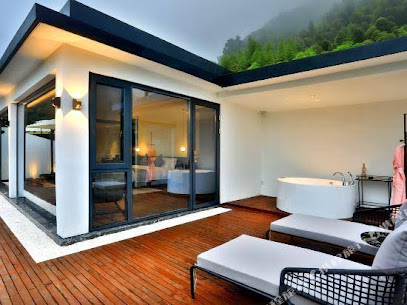 Stream in Cloud Resort Hotel