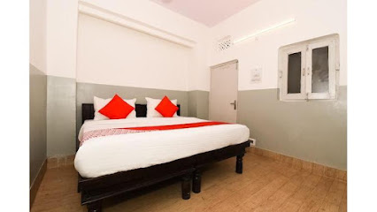OYO Flagship Hotel Four Season