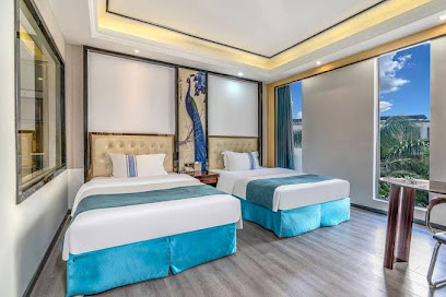 Crown Holiday Garden Hotel