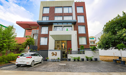 Saltstayz Premier - Cyber Hub