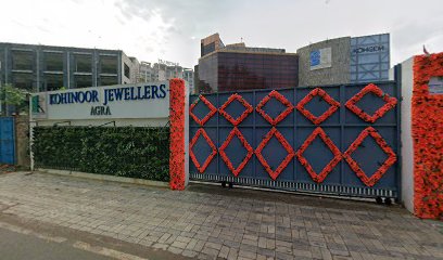 Hotel CM Plaza By WB Inn