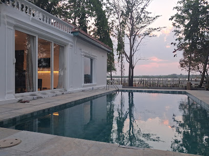 THE POOL VILLA