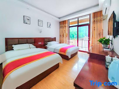 Lily Hotel