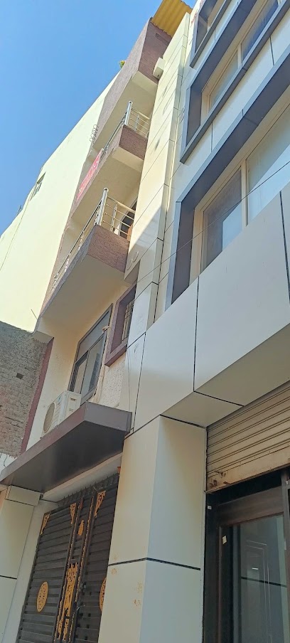 Super OYO Hotel Royal Inn