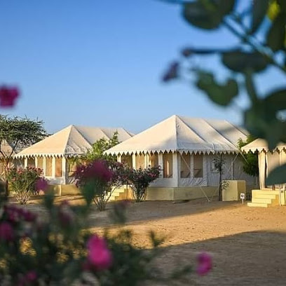 Sam Dunes Desert Camp