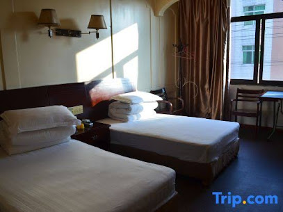 Yueqing Huarong Hotel