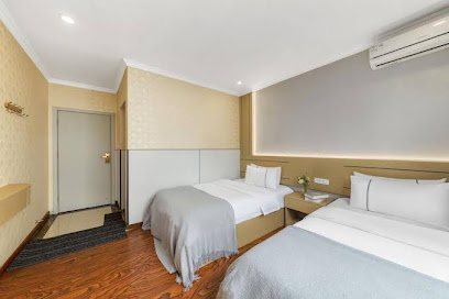 XIN YI HOTEL