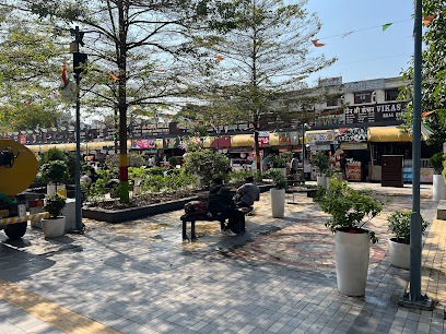 OYO Premium Chappan Dukan Suites