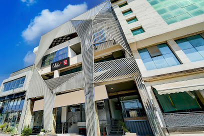 Collection O Shahpura Lakeview Formerly Hotel Royal Villa