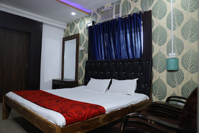 OYO 88005 Hotel Tripathi Inn