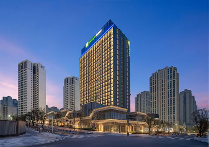 Holiday Inn Express Chongqing Central Park By Ihg