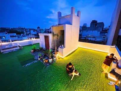 The White Canyon Hotel